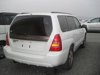 2004 Subaru Forester Images