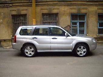 2004 Subaru Forester Photos