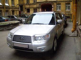 2004 Subaru Forester Pictures