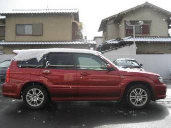 2004 Subaru Forester Pictures