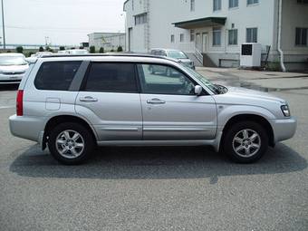 2004 Subaru Forester Photos