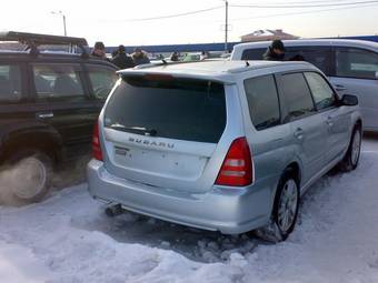 2004 Subaru Forester Images