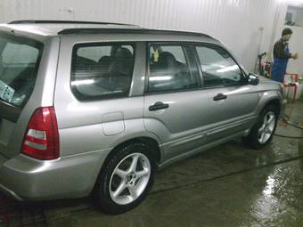 2004 Subaru Forester Photos