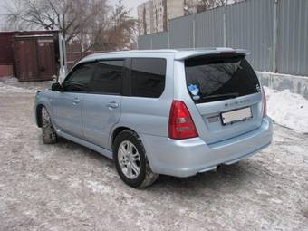 2004 Subaru Forester Photos