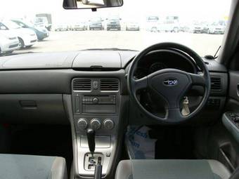 2004 Subaru Forester Photos