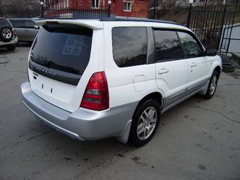 2004 Subaru Forester Images