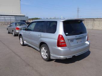 2004 Subaru Forester Photos