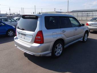 2004 Subaru Forester Photos