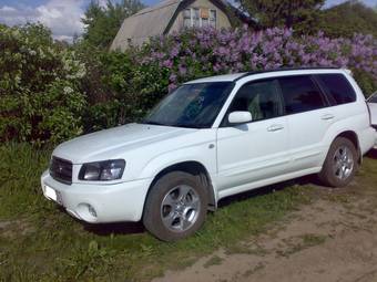 2004 Subaru Forester Images