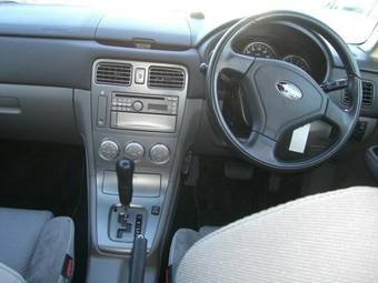 2004 Subaru Forester Pictures