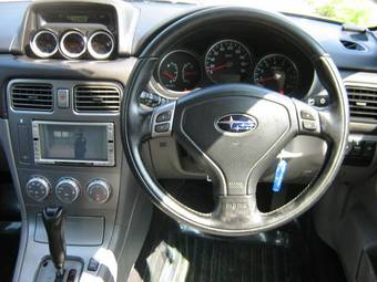 2004 Subaru Forester Pictures