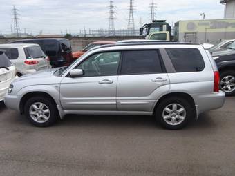 2004 Subaru Forester Photos
