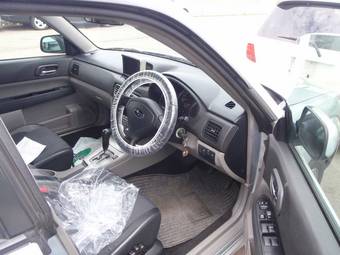 2004 Subaru Forester Pictures
