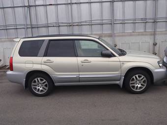 2004 Subaru Forester Photos