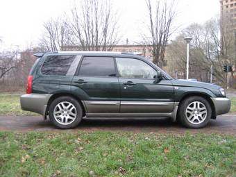 2004 Subaru Forester Images