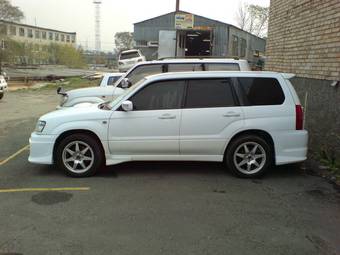 2004 Subaru Forester Photos