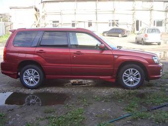 2004 Subaru Forester Photos