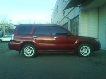 2004 Subaru Forester Photos