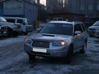 2005 Subaru Forester Photos