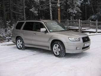 2005 Subaru Forester Pictures