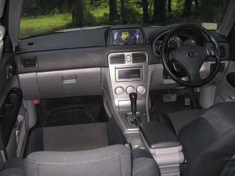 2005 Subaru Forester Photos