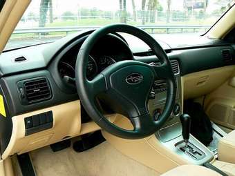 2005 Subaru Forester Photos