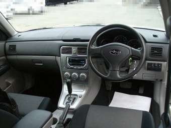 2005 Subaru Forester Pictures