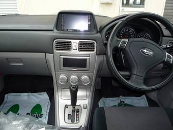 2005 Subaru Forester Pictures