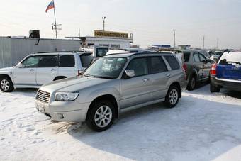 2005 Subaru Forester Pictures