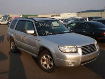 2005 Subaru Forester Pictures