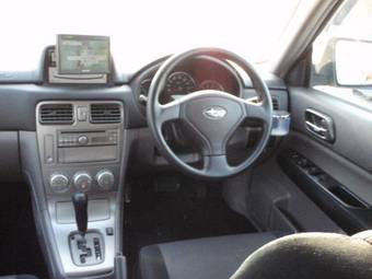 2005 Subaru Forester Pictures