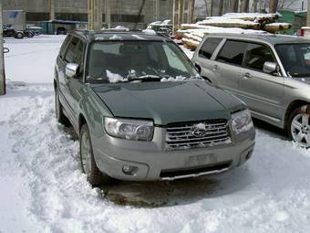 2005 Subaru Forester Photos