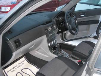 2005 Subaru Forester Images