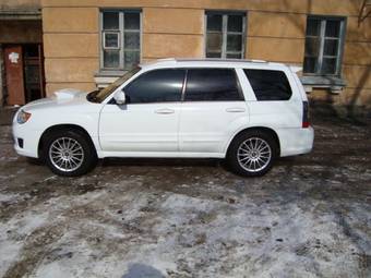 2005 Subaru Forester Images