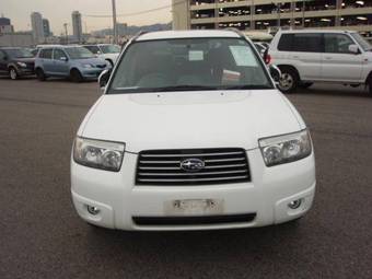 2005 Subaru Forester Photos