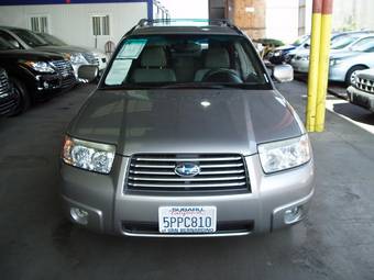 2005 Subaru Forester Photos