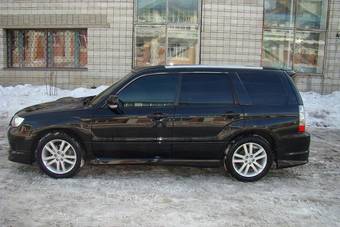 2005 Subaru Forester Images