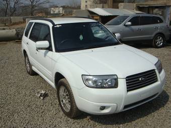 2005 Subaru Forester Photos