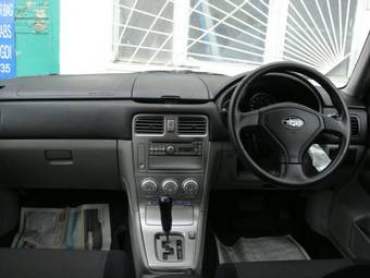 2005 Subaru Forester Images