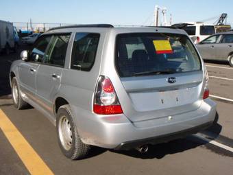 2005 Subaru Forester Pictures
