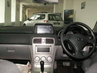 2005 Subaru Forester Images