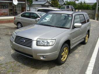 2005 Subaru Forester Photos