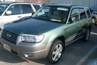 2005 Subaru Forester Photos