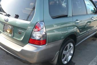 2005 Subaru Forester Pictures