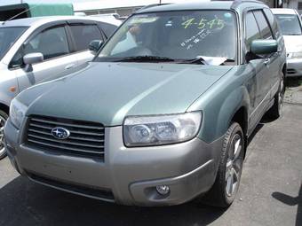 2005 Subaru Forester Photos