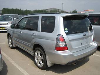 2005 Subaru Forester Photos