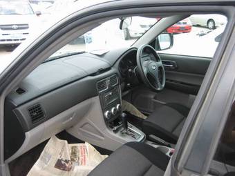 2005 Subaru Forester Photos
