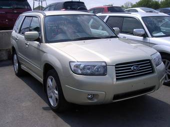 2005 Subaru Forester Photos