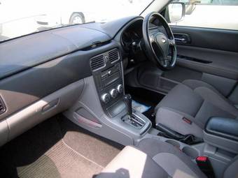 2005 Subaru Forester Images