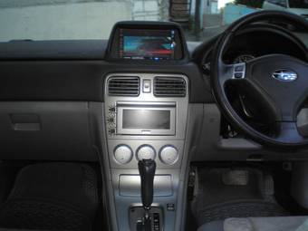 2005 Subaru Forester Photos